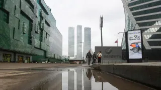 Большинство российских работодателей отказались от расширения штата до конца года и переходят на частичную занятость сотрудников на фоне охлаждения спроса в экономике.