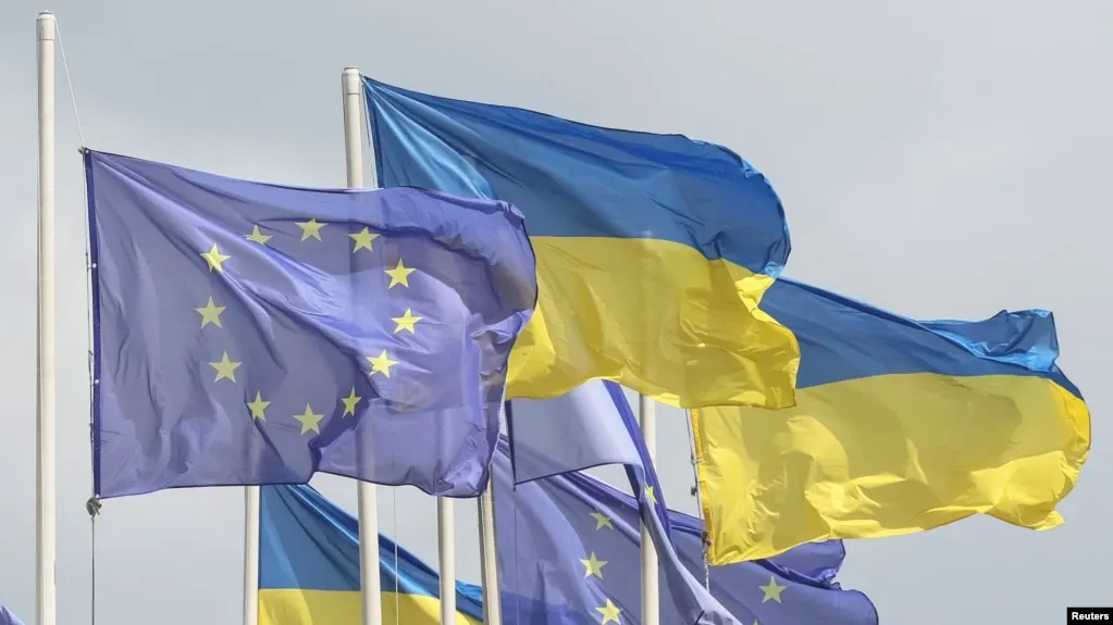 Европейский союз единогласно одобрил изменения в бюджете, позволяющие выделить Украине кредит на 90 млрд евро, и согласовал новый, 20‑й по счёту пакет санкций против России.