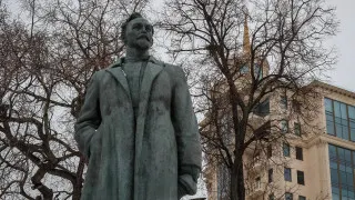 Президент России подписал указ о возвращении имени Феликса Дзержинского Академии ФСБ, созданной на базе Высшей школы КГБ, носившей это имя до распада СССР.