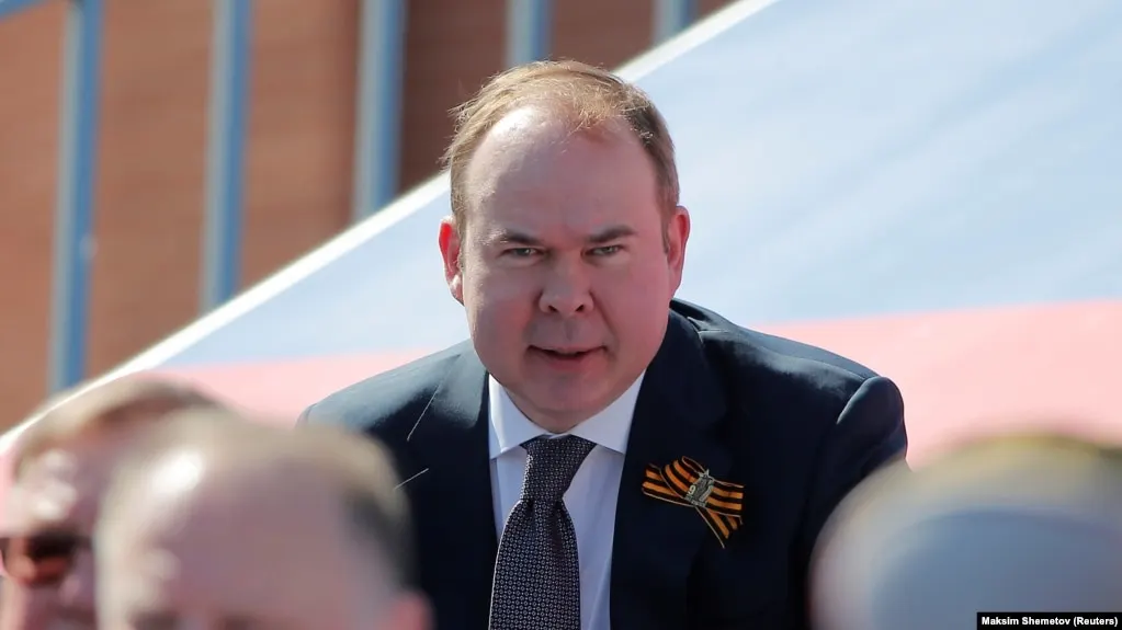 Матери главы администрации президента и первого вице-премьера России получили миллиарды рублей прибыли, предоставляя займы оборонной группе «Сфера» и получая переуступленные права требований по долгам.