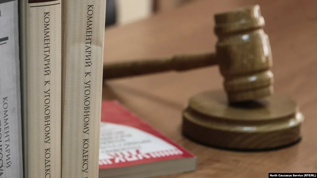 Правозащитник сообщил, что Сергея Евстигнеева задержали по делу о финансировании терроризма из-за донатов движению «Артподготовка». Его содержат в СИЗО Ногинска, планируется психологическая экспертиза.