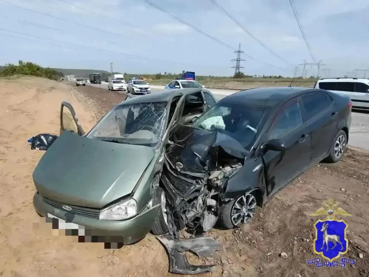 Утром 14 мая на 1 км Обводного шоссе столкнулись Lada Kalina и Kia Rio. Водитель «Калины» скончался на месте, водитель и пассажир Kia госпитализированы.