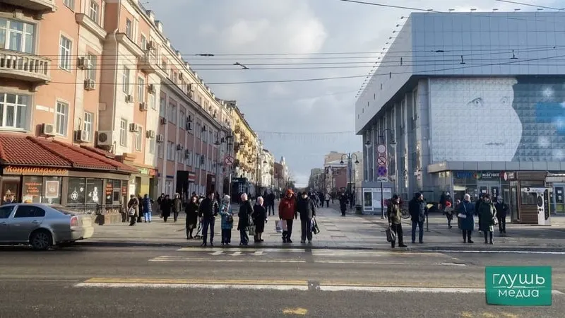 Аналитики, изучившие утверждённые бюджеты крупных муниципалитетов, подсчитали: при городском бюджете в 42,9 млрд рублей и доле федеральных дотаций более 51% расходы на одного саратовца составляют около 45 тыс. рублей в год.