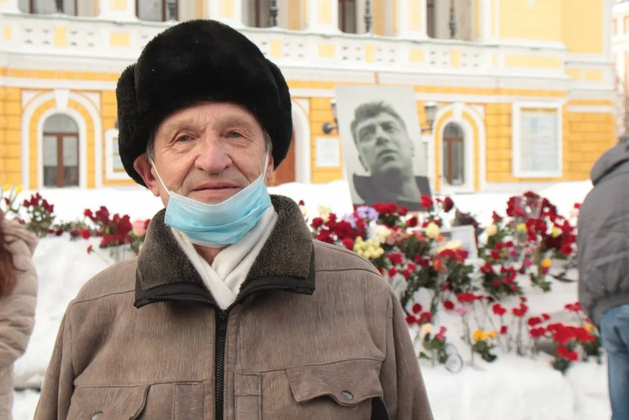 73‑летний Валерий Куликов скончался незадолго до назначенного следователем допроса; ранее у него прошёл обыск и изъяли технику, он находился под подпиской о невыезде.