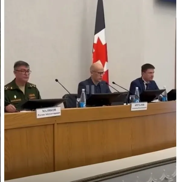 Глава республики сообщил, что подразделения БАРС будут сформированы для усиления подавления БПЛА; с начала апреля по территории Удмуртии не раз объявлялись сигналы «Опасное небо», а 7 мая мобильная огневая группа сбила вражеский дрон.