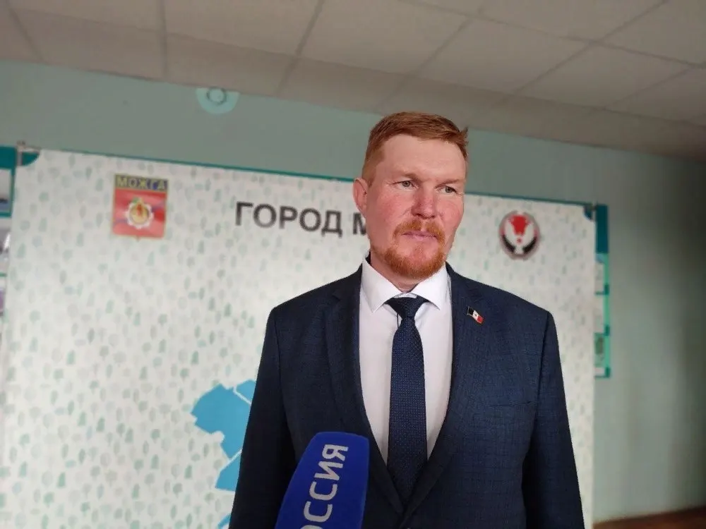 Чернов раньше объявлял об уходе на спецоперацию, однако сейчас активно участвует в работе гордумы и региональной политике; официальных сообщений о возвращении с фронта не было.