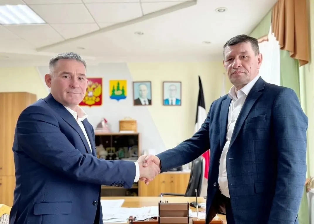 Алексей Ашпалатов назначен заместителем главы Якшур‑Бодьинского района. Он будет курировать работу с ветеранами боевых действий, патриотическое воспитание и укрепление гражданской сплочённости. В республике для участников СВО создают новые профильные должности.
