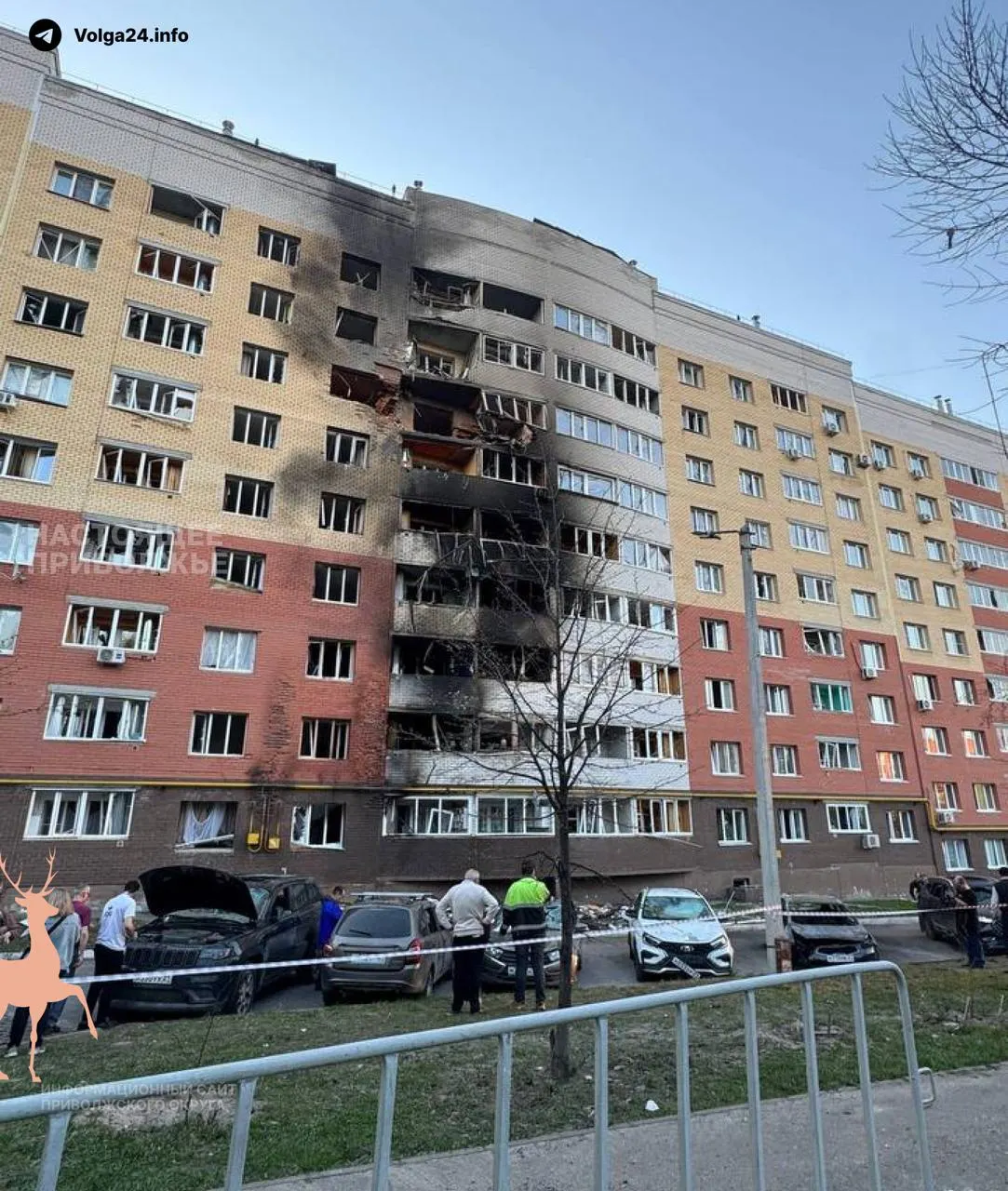 После 12‑часовой ракетно‑дроновой атаки в Чебоксарах объявили однодневную забастовку: подтверждены погибшие, более 30 раненых и серьёзные разрушения жилых и промышленных объектов.