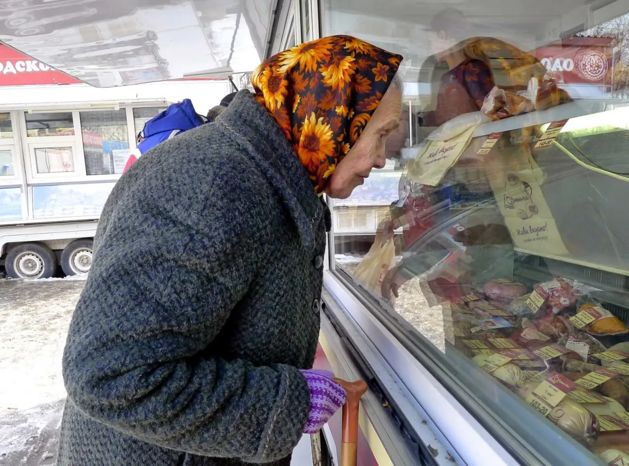 Официальная статистика: в 2025 году жители Чувашии потратили на продовольствие около 165 млрд рублей — в среднем свыше 143 тыс. рублей на человека. За пять лет расходы на еду значительно выросли, меняется и структура торговли.