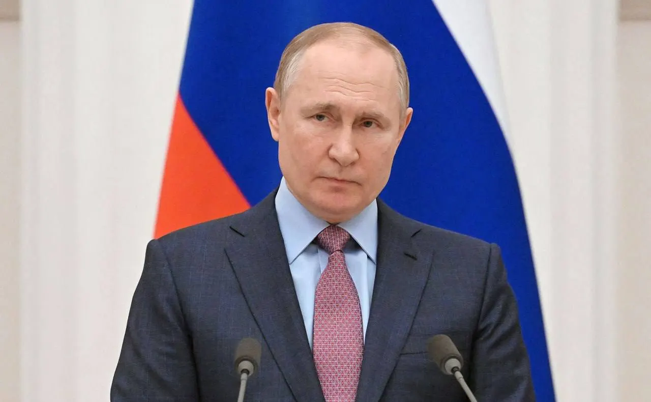 Президент заявил, что искусственный интеллект начинает заменять низкоквалифицированных сотрудников, и этот процесс необратим и неизбежен.