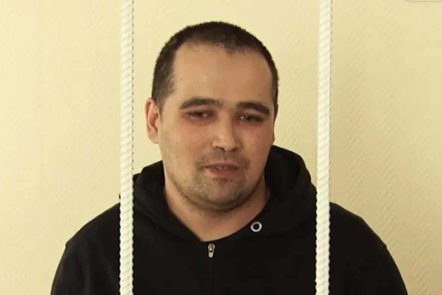 Мотовилихинский районный суд Перми заменил 31‑летнему Вилляму Муталлапову реальный срок на ограничение свободы — ближайшие девять месяцев он проведёт дома под надзором.