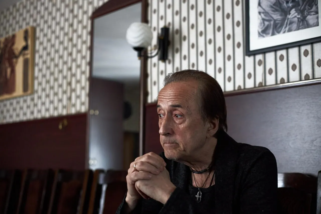 Выдержки из высказываний Владимира Гальченко, ведущего актёра Самарского театра драмы имени Горького, о театре, кумирах и профессии.