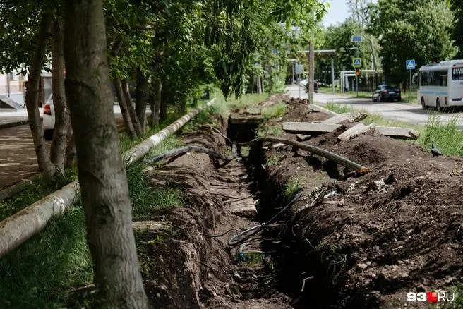 Республике выделили 1,07 млрд рублей на модернизацию коммунальной инфраструктуры: отремонтируют 175 км труб, ещё 181 км обновят за счёт списания долгов. Работы запланированы до 2028 года.