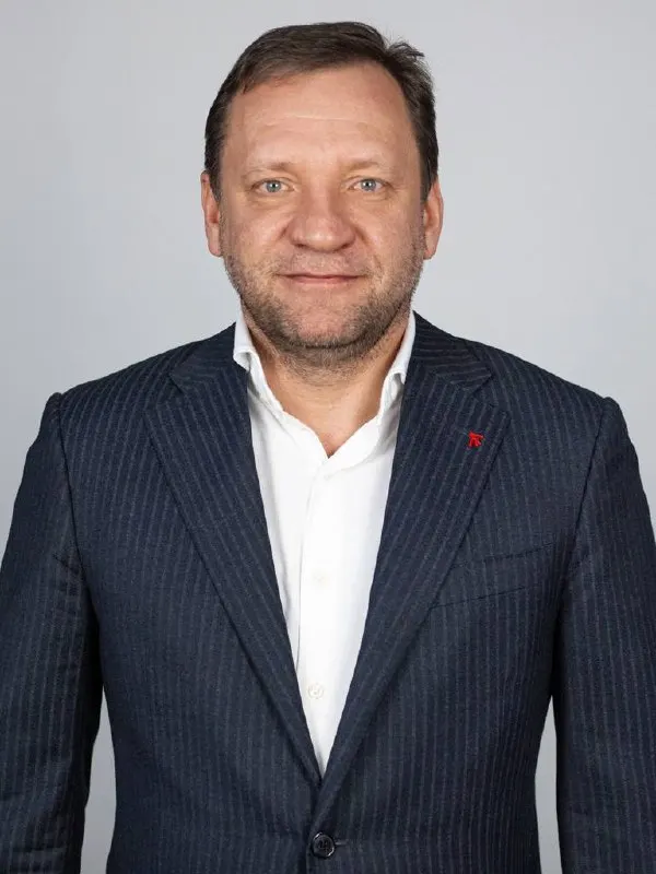 Летом в самарском футбольном клубе ожидаются кадровые изменения: Симонов заменит на посту председателя совета директоров Дмитрия Яковлева.