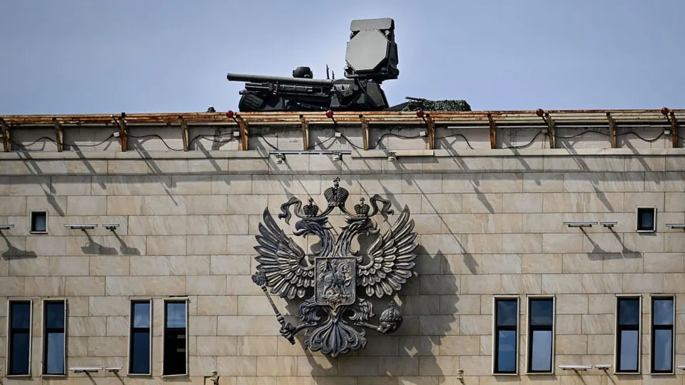 Переброска систем ПВО в столицу ослабила оборону других регионов; командование украинских беспилотников предупреждает о целевых ударах по энергетике и периферийным военным объектам.