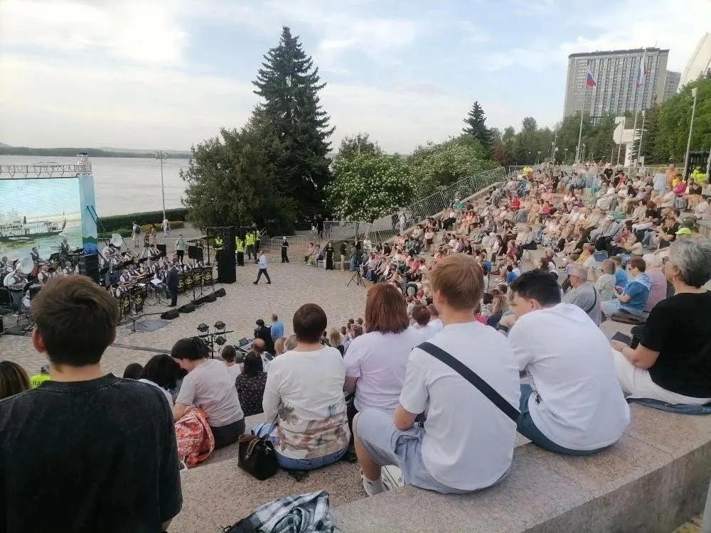 На самарской набережной снова открыты бесплатные кинопоказы: в пятницу и в выходные — фильмы и мультфильмы для детей. Вход свободный.