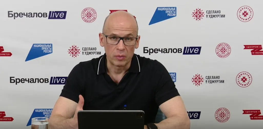 Глава республики рассказал, что первая рота БАРС уже собрана и проходит спецподготовку в другом регионе; контрактники вернутся для охраны предприятий Удмуртии, служба будет ограничена пределами республики.