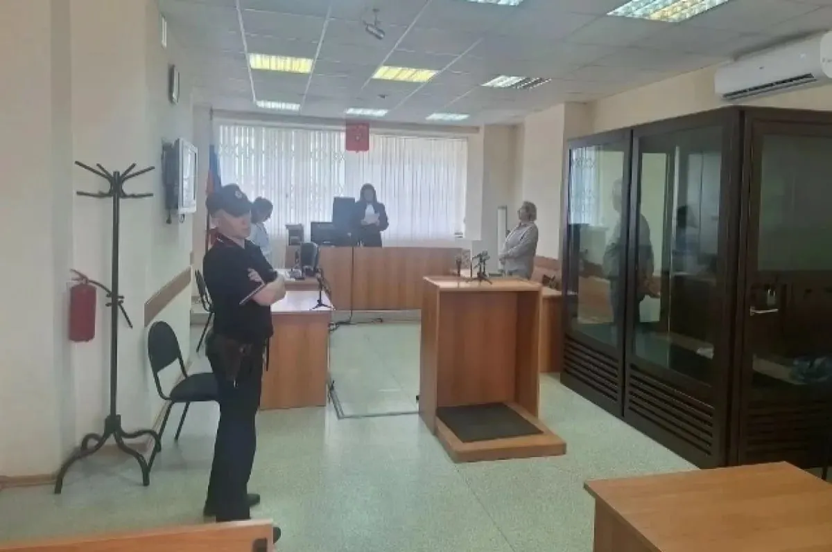 Устиновский районный суд признал виновными руководство управляющей компании в присвоении средств жильцов; сумма ущерба — свыше 110 млн рублей. Подсудимым назначены сроки лишения свободы, штрафы и взыскания по гражданским искам; приговор пока не вступил в законную силу.