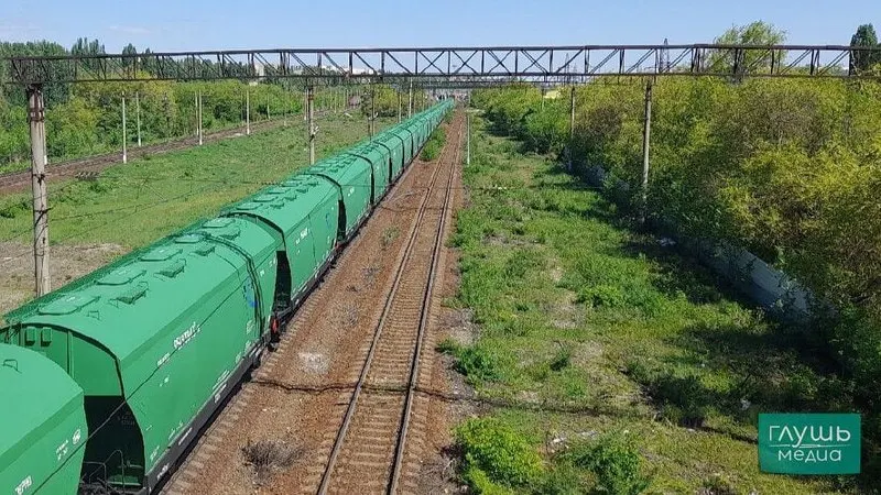 За январь–апрель на сети РЖД в Саратовской области погрузили более 4 млн тонн грузов (рост 6,1%). При этом снизились объёмы нефти и цемента, в то время как выросли поставки удобрений, зерна и чёрных металлов.