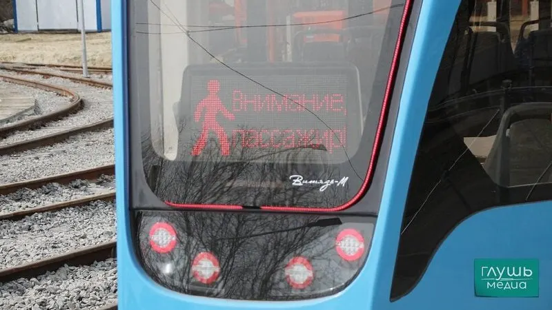 Проверяющие обнаружили нарушения на нескольких автобусных и трамвайных маршрутах; штраф за безбилетный проезд — 500 рублей.