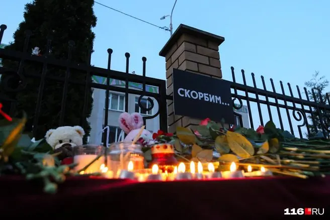 11 мая 2021 года в казанской гимназии №175 бывший ученик устроил нападение: погибли семь школьников и две учительницы. Пять лет спустя вспоминаем события и чтим память погибших.