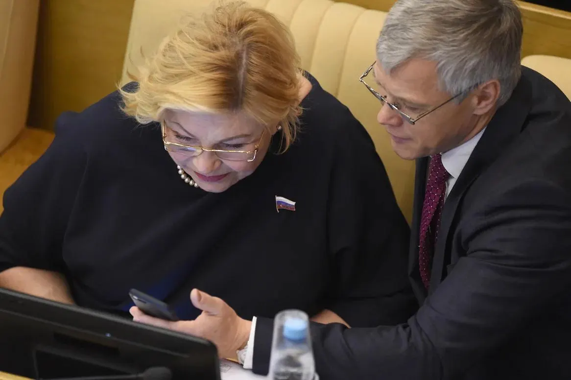 Во время голосования по обращению к международным парламентам о нападении на Старобельск двое депутатов, в том числе представитель Челябинской области Валерий Гартунг, оказались в числе проголосовавших «против». Спикер назвал это технической ошибкой и потребовал проверить протокол.