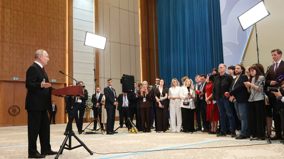 На пресс‑конференции по итогам саммита ЕАЭС президент заявил, что Россия готова нанести ответный удар в ответ на попытки атаковать её военные объекты и сопоставил стремления Армении к ЕС с причинами кризиса на Украине.
