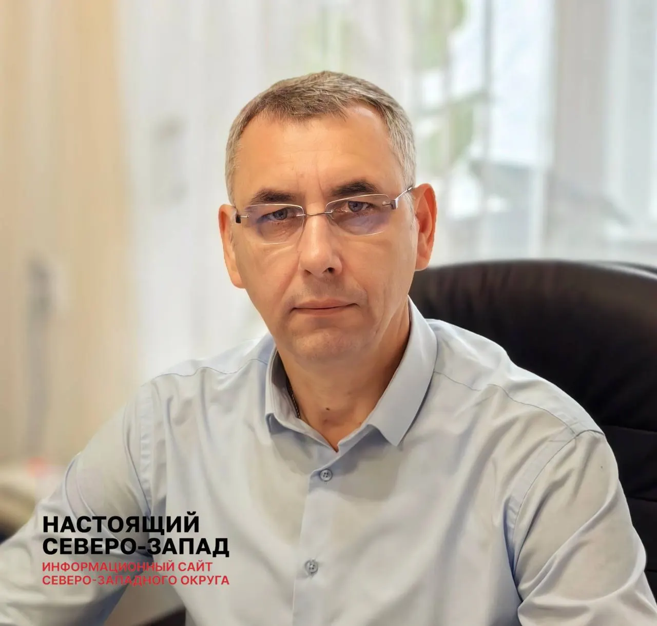 Бывший чиновник задержан по уголовному делу, которое, по предварительным данным, связано с периодом его работы в администрации Волоколамска. Ранее он возглавлял округа в Вологодской области и ушёл в отставку весной 2026 года.