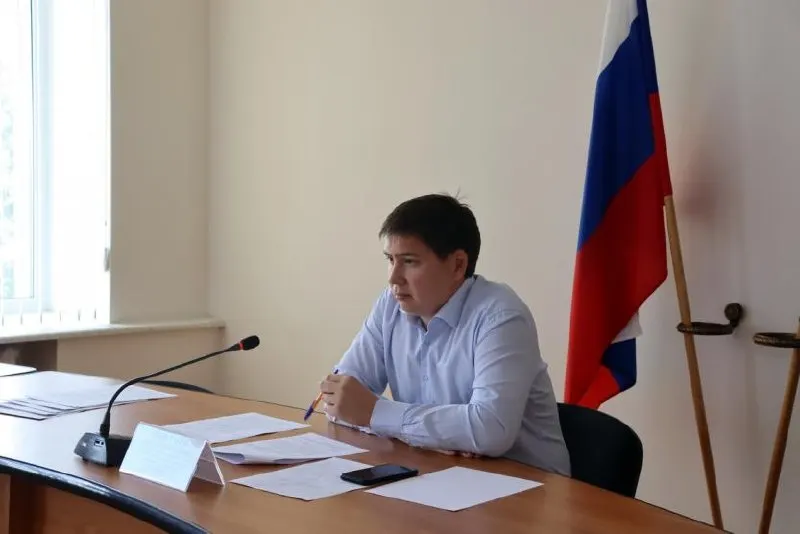 Джалиль Вильданов покинул пост замглавы администрации Орджоникидзевского района Уфы. Официальных комментариев о причинах отставки пока нет — это уже очередной уход в команде мэра после его задержания и предъявления обвинений.