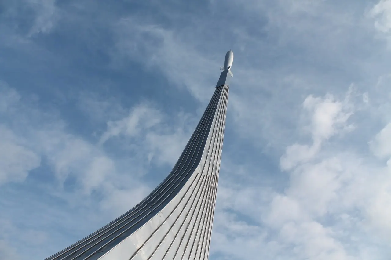 2 июля в 12:00 в Парке Покорителей Космоса пройдут викторина о собаках‑космонавтах, выступления служебных собак, выставка немецких овчарок, благотворительная акция по сбору корма и возможность взять щенка из питомника.