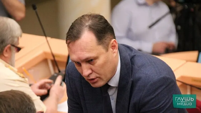 17 июня комитет облдумы рассмотрел законопроект об административной ответственности за неисполнение решений оперштаба: для граждан — штрафы от 3 до 4 тыс. руб. (при повторе — 5 тыс.), для должностных лиц и организаций — значительно выше.