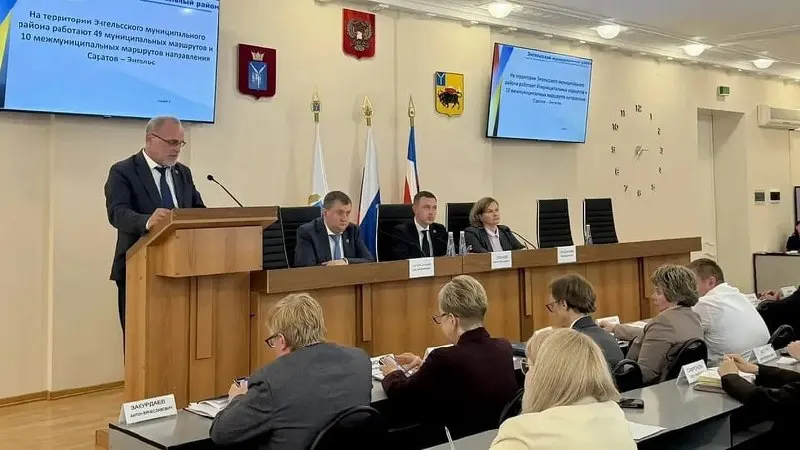 Глава района сообщил, что льготная карта действует на 47 маршрутах (96% городских маршрутов); в начале года показатель был 63%. До конца года поручено обеспечить льготный проезд на всех маршрутах.