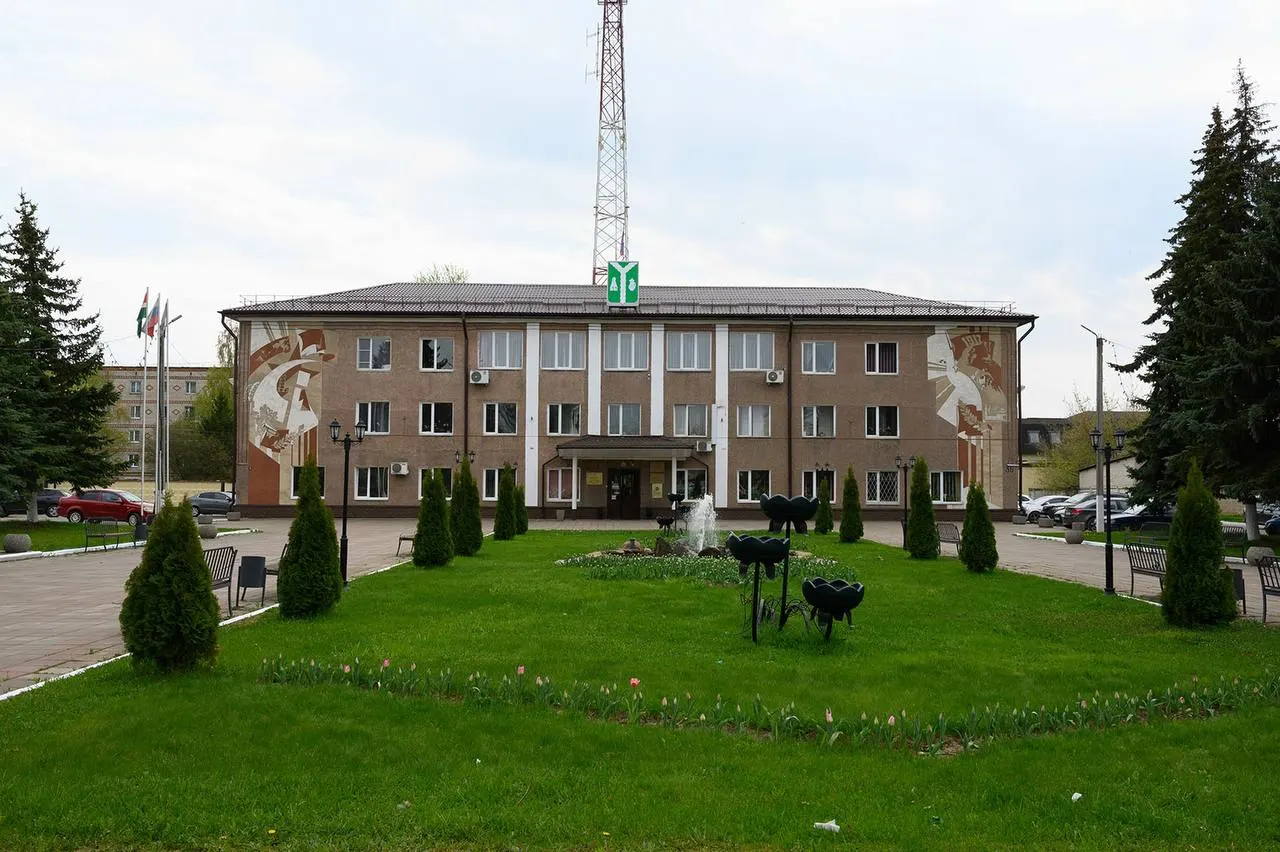 Детский сад «Олененок», где работали специалисты по сопровождению слабослышащих детей, прекратит работу после выпуска последних воспитанников. Родители опасаются за дальнейшее образование детей — аналогичного дошкольного учреждения в городе нет.