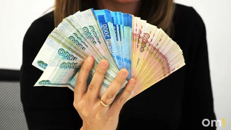 По исследованию СберСтрахования жизни и СберНПФ 49% россиян до 35 лет регулярно или периодически откладывают деньги; Омск — один из городов‑лидеров по формированию сбережений (26%).