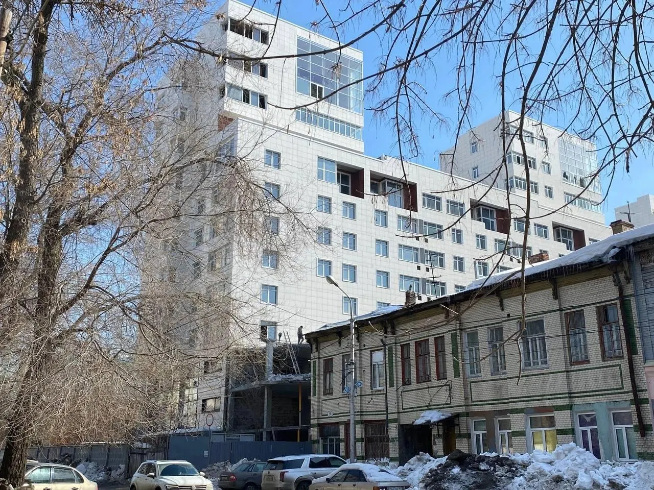 По состоянию на 1 июня в Едином реестре проблемных объектов Самарской области не числится ни одного недостроя — из реестра исключили 11 домов. Однако в региональном перечне остаются пять объектов, права 410 граждан пока не восстановлены, и на них федеральные меры не распространяются.