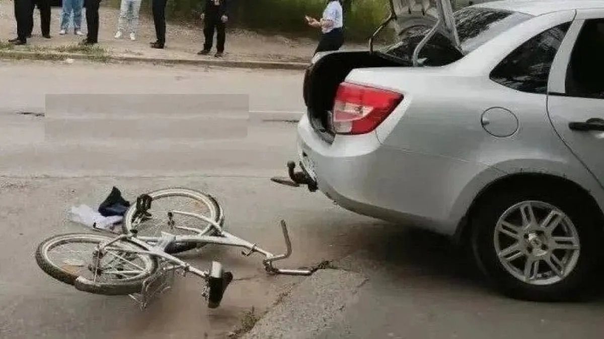 Авария произошла 25 июня на проспекте Гагарина: велосипедистка при переходе проезжей части получила смертельные травмы, личность погибшей устанавливают.