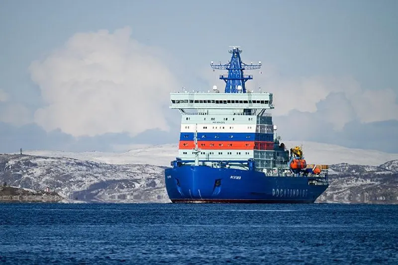 Верховный суд РФ рассмотрит жалобу по делу о банкротстве Мурманского морского пароходства — стратегического оператора Северного морского пути. Компания накопила сотни миллионов долгов, кредиторы требуют субсидиарной ответственности, а на её место в Арктике выходят иностранные игроки.