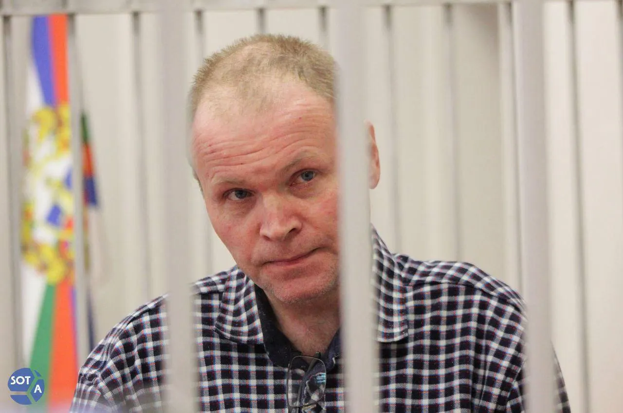 Заключённого в ИК‑10 Самарской области Андрея Шабанова на пять суток поместили в штрафной изолятор — мать связывает это с заседанием суда, где ему отказали в освобождении по состоянию здоровья.
