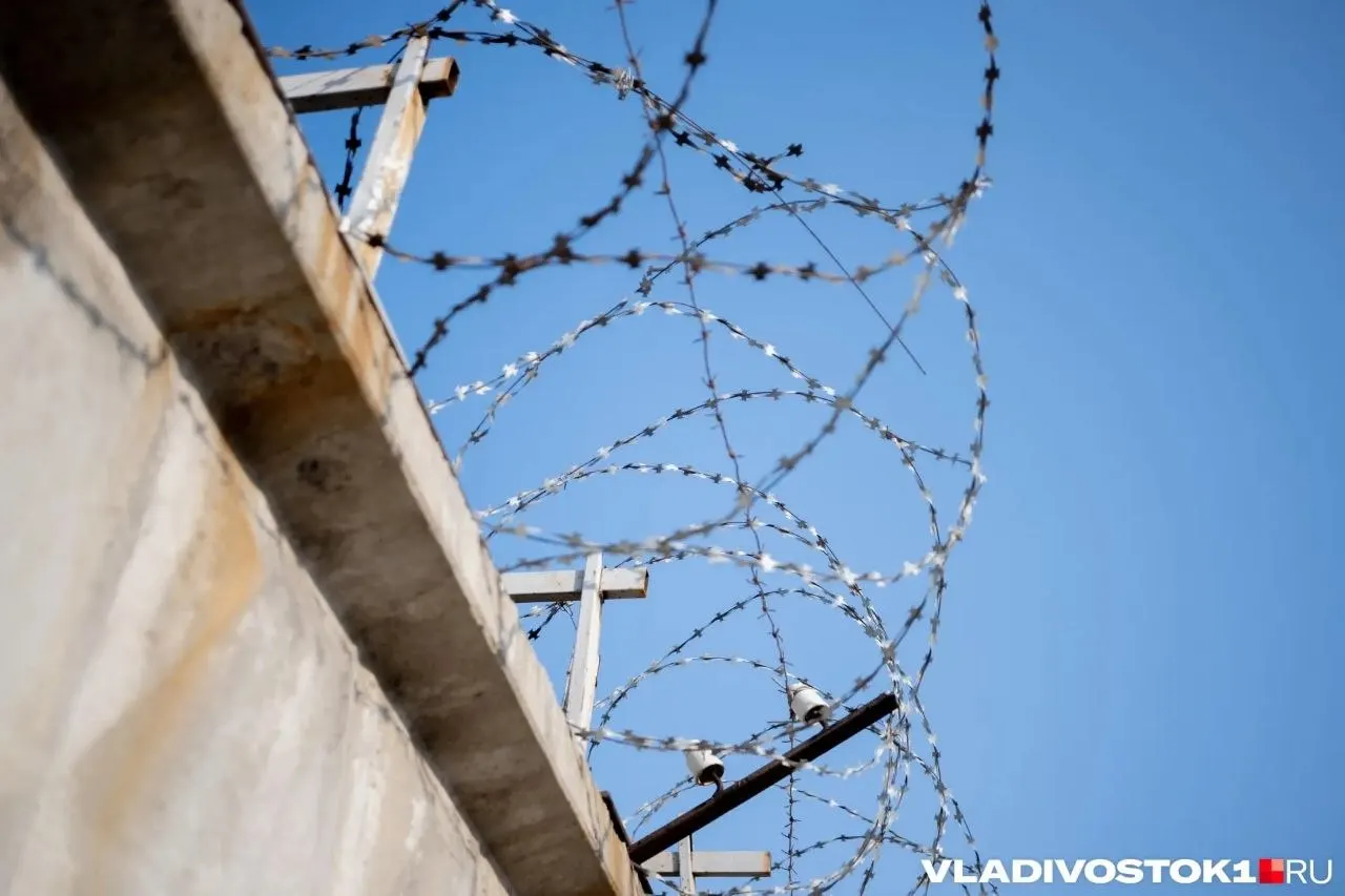 По версии следствия, в 2006 году обвиняемый и его сообщник напали на таксиста с целью похитить деньги и ценности; после преступления планировали сжечь тело.