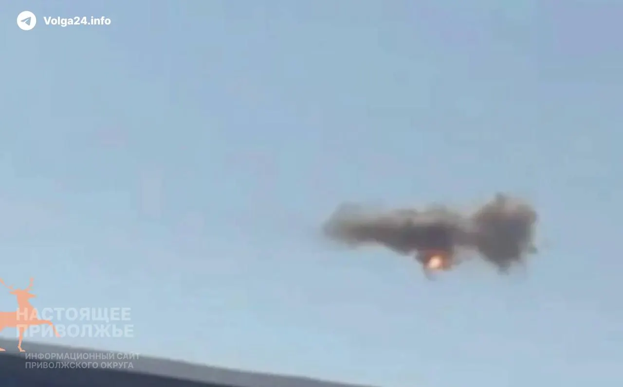 Днем 8 июня силы ПВО сбили БПЛА над Нижегородской областью. Из‑за угрозы работа аэропорта была приостановлена, рейсы разрешают только по согласованию с военными.
