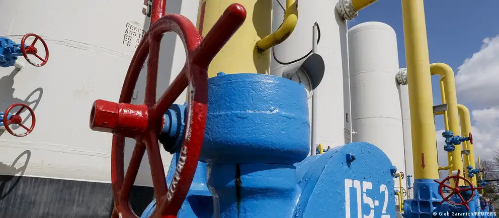 Киев не продлил контракт с «Газпромом», и с начала 2025 года прекратилась передача российского газа через территорию Украины. Наиболее остро последствия отразились на Молдове; другие покупатели искали альтернативные маршруты.