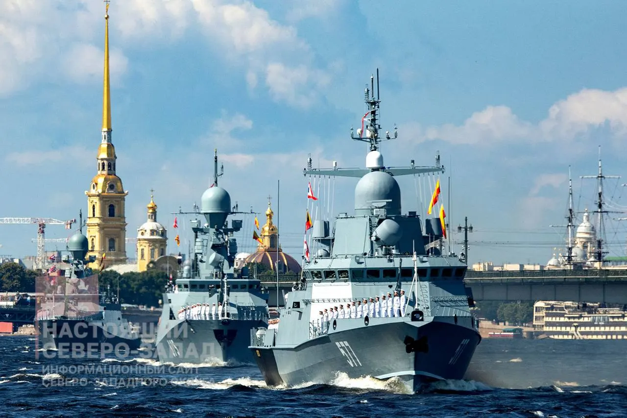 Минобороны приняло решение не проводить в Санкт‑Петербурге главный парад ко Дню ВМФ — его отменяют второй год подряд; День ВМФ будет отмечаться 26 июля.