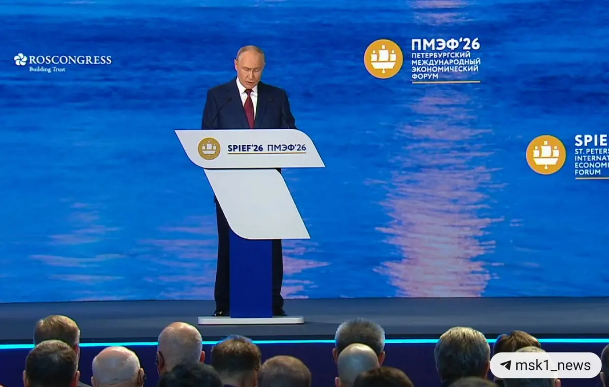Президент заявил, что искусственный интеллект, автономные системы и платформенные решения — ключевые технологии будущего; Россия также лидирует в атомной энергетике.