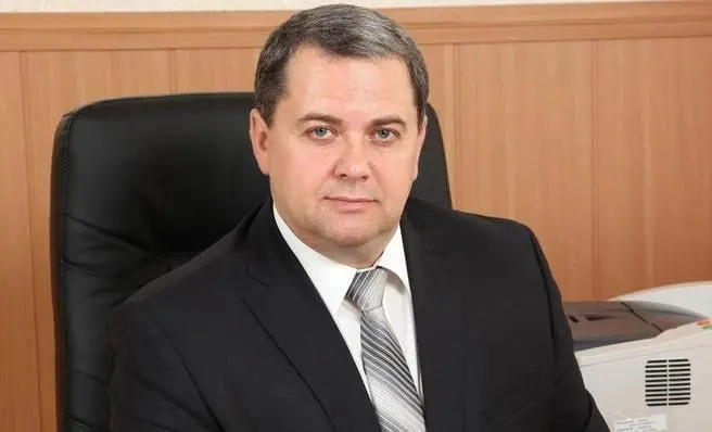 Вадим Кудинов, руководивший Самарским областным судом шесть лет, назначен председателем Калужского областного суда. В Самаре объявлен третий конкурс на его место — кандидатов ещё не утвердили.