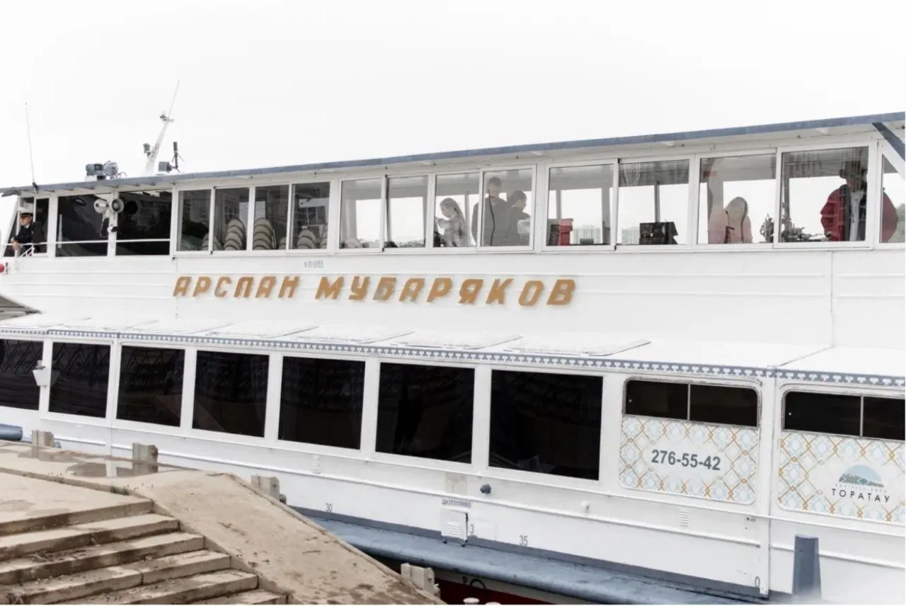 Для теплохода в Уфе выбрали поставщика дизеля — компанию «Ойлресурстранзит». Заправка судна обойдётся в 750 тыс. рублей, заказчик — ГБУ «Конгресс‑холл Торатау».