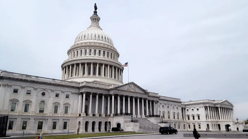 Палата представителей США&nbsp;одобрила законопроект об&nbsp;помощи Украине и&nbsp;новых санкциях против&nbsp;России