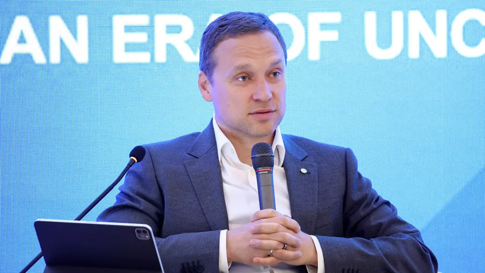 Зампред правления Сбербанка предупредил, что изъятие наличных выросло и деньги не возвращаются в банковскую систему — это связано с ростом налоговой нагрузки, ужесточением контроля и переходом части бизнеса на расчёты наличными.