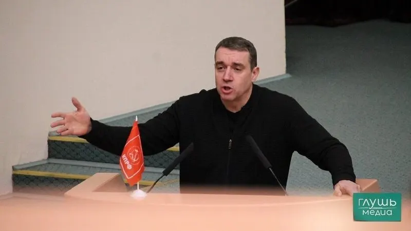 Коллега сообщил, что Анидалова задержали; ему вменяют организацию незаконного массового мероприятия, прошедшего 1 мая 2026 года.