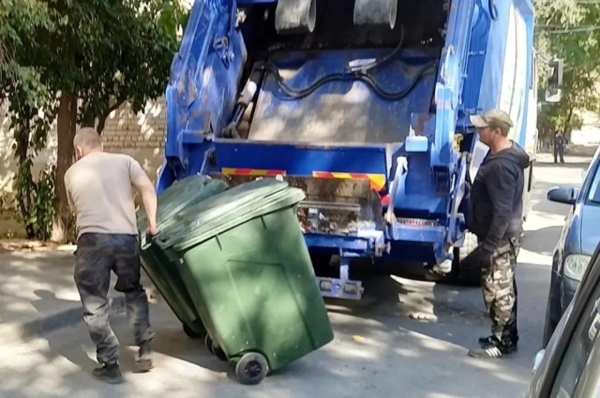 В Самарской области число обращений по вывозу ТКО сократилось почти вдвое, парк техники пополнился 35 машинами, но задолженность населения и компаний достигла 1,2 млрд руб.