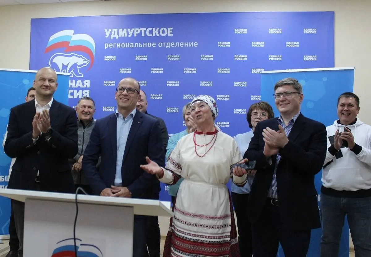 По данным Удмуртстата за 2025 год, более 50% канализационных сетей республики и свыше трети теплосетей нуждаются в замене; значительная часть жилого фонда остаётся без централизованной канализации.